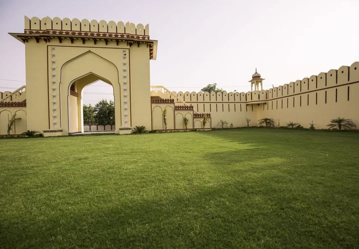 Кукас: Umaid Haveli - A Heritage Style Hotel & Resort