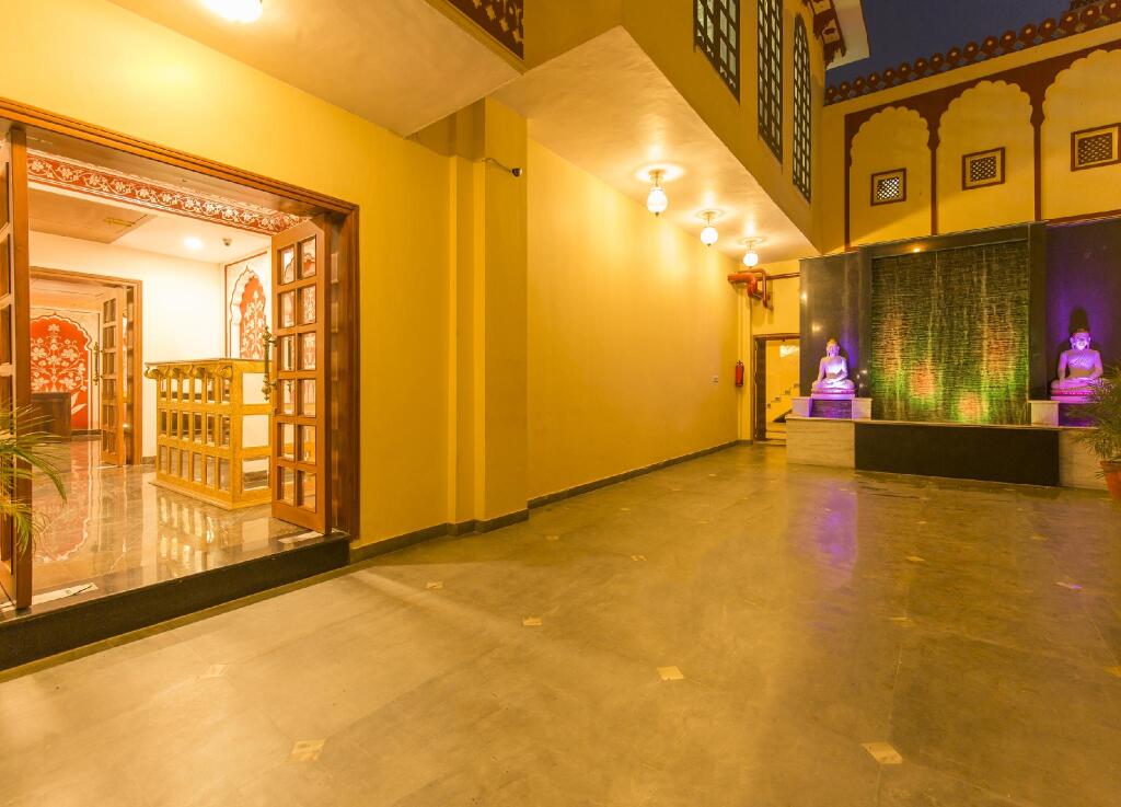 Кукас: Umaid Haveli - A Heritage Style Hotel & Resort