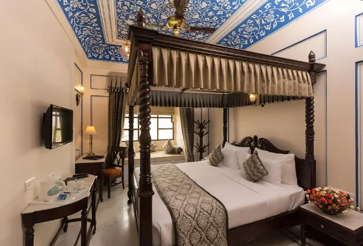 Кукас: Umaid Haveli - A Heritage Style Hotel & Resort