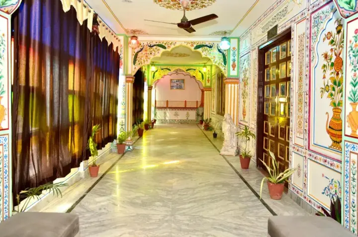 Джайпур: Mahal Rajwada Resort