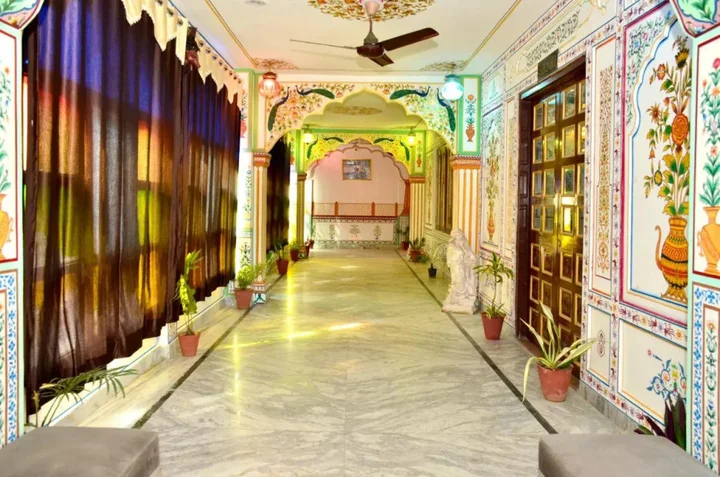 Джайпур: Mahal Rajwada Resort