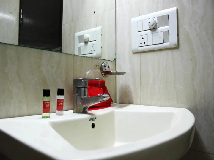 Нью-Дели: OYO 2201 Hotel Royal Mirage