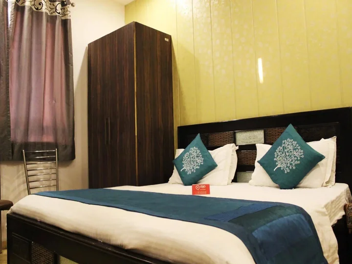 Нью-Дели: OYO 2201 Hotel Royal Mirage