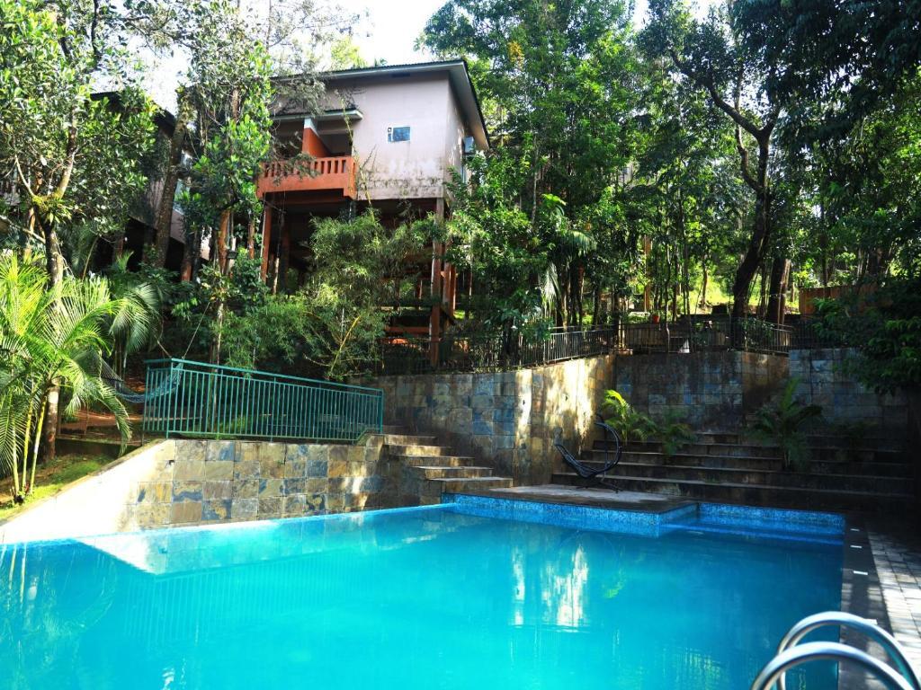 Велламундра: Lakkidi Village Resort