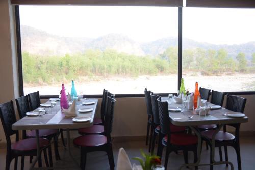 Наинитал: Corbett Jungle Treasure Resort