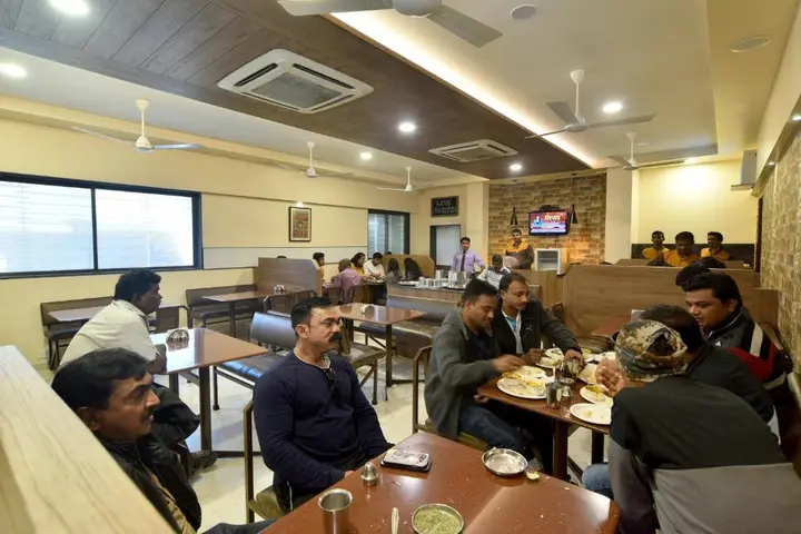 Нашик: Panchavati Elite Inn