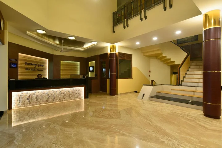 Нашик: Panchavati Elite Inn