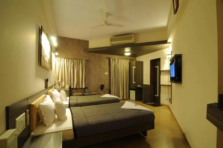 Нашик: Panchavati Elite Inn