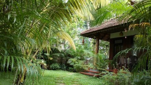 Cherthala: Marari Umapathi Beach Villa