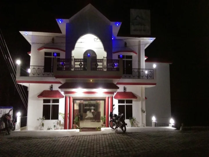 Чубаттакхал: Garhwali Inn