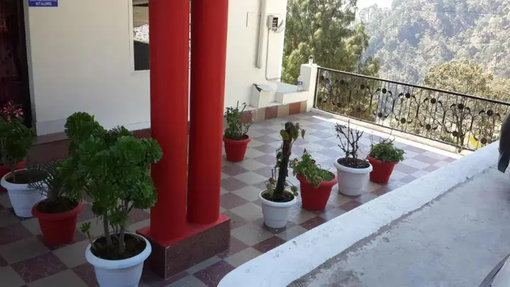 Чубаттакхал: Garhwali Inn