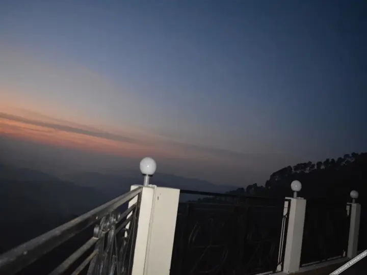 Чубаттакхал: Garhwali Inn