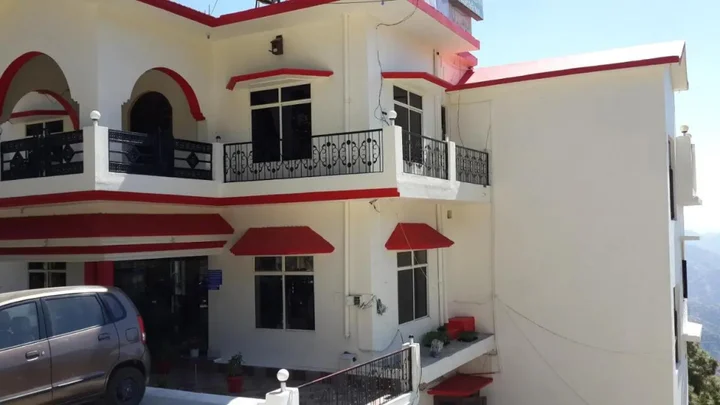 Чубаттакхал: Garhwali Inn