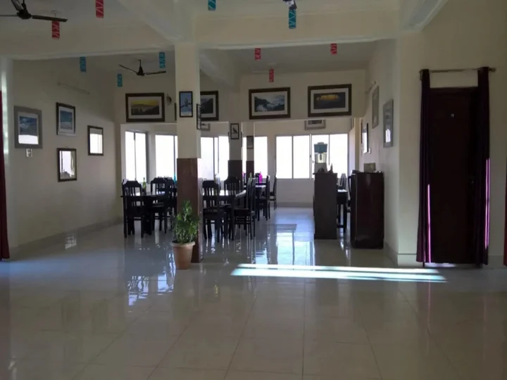 Чубаттакхал: Garhwali Inn