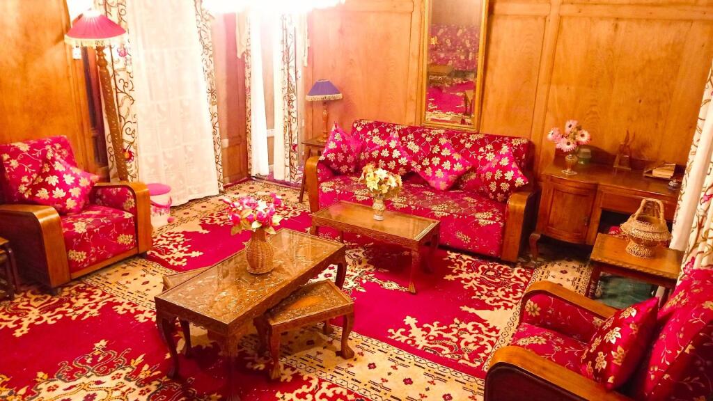 Шринагар: Persian Group of Houseboats