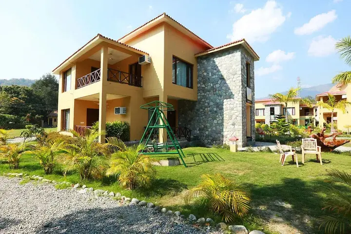 Наинитал: Corbett Mango Bloom Spa Resort