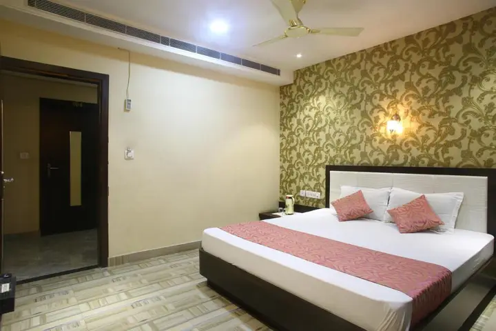 Royal Guest House — фото 1