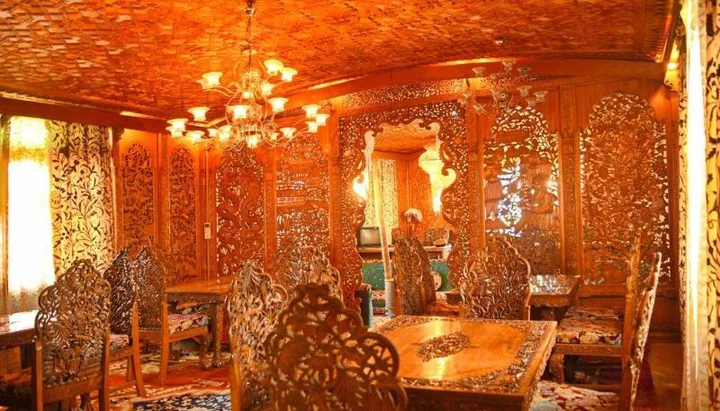 Шринагар: De Laila House Boat (Marketed By Sterling)