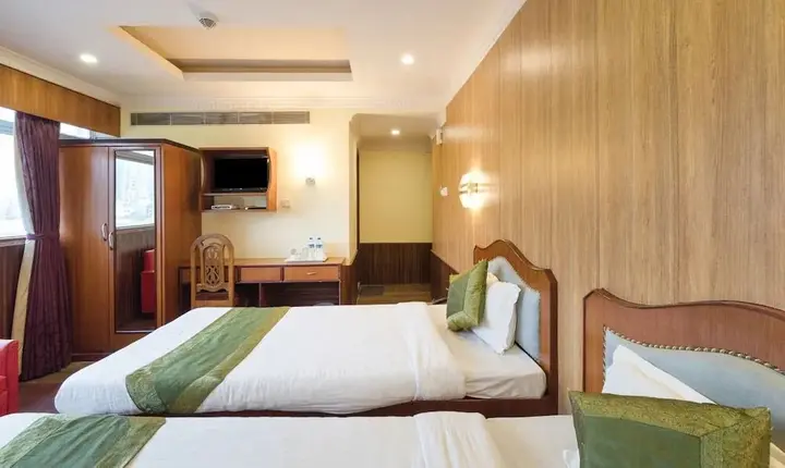 Колката: OYO 794 Hotel East Palace