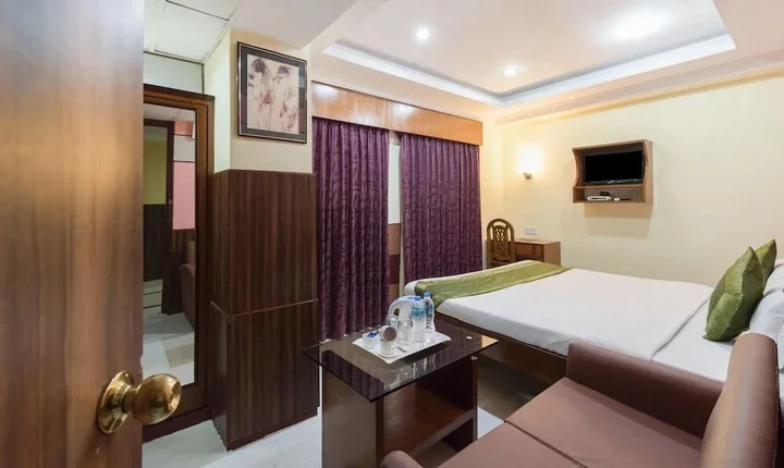 Колката: OYO 794 Hotel East Palace
