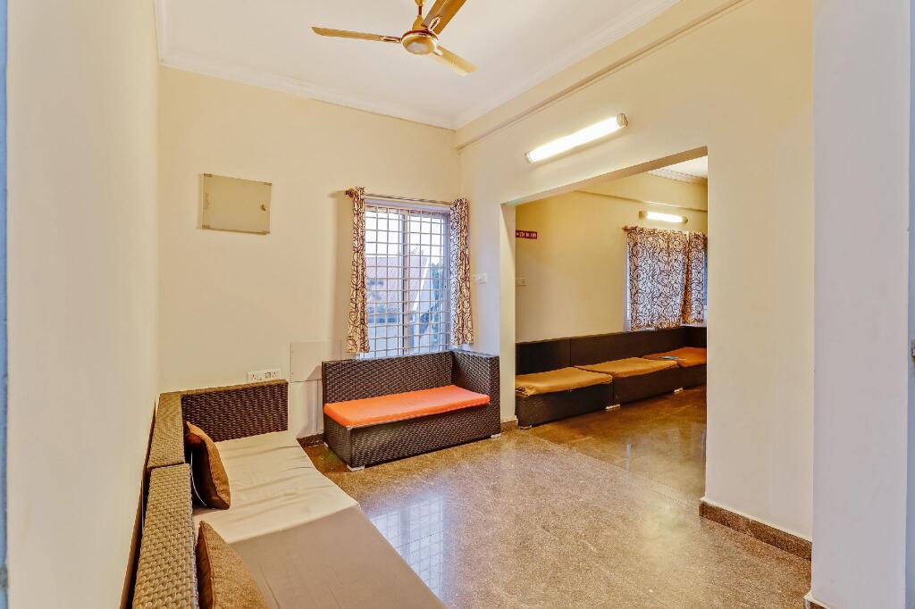 Бангалор: OYO 451 Goyal Residency