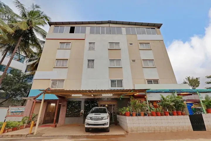 Бангалор: OYO 451 Goyal Residency