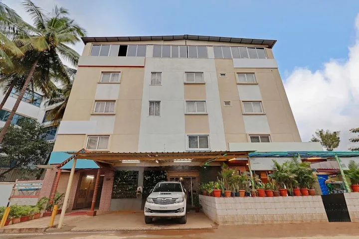 Бангалор: OYO 451 Goyal Residency