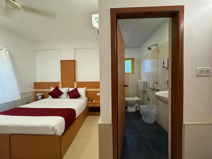 Бангалор: OYO 9633 Hotel Srinidhi Residency
