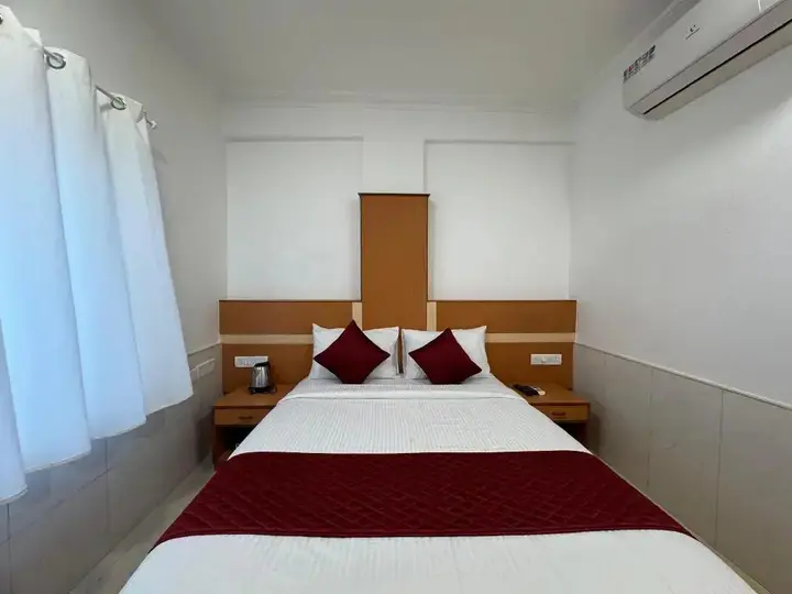 Бангалор: OYO 9633 Hotel Srinidhi Residency