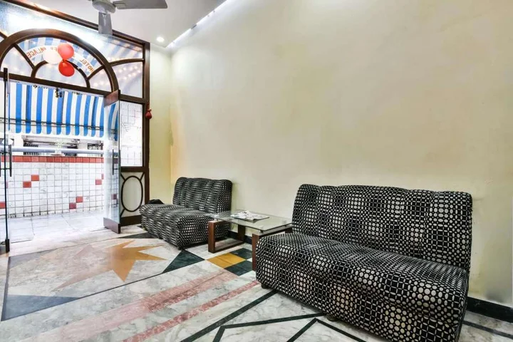 Нави-Мумбай: Hotel Shelter Palace