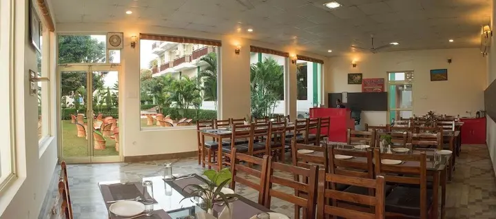 Наинитал: Corbett Condominium Resort