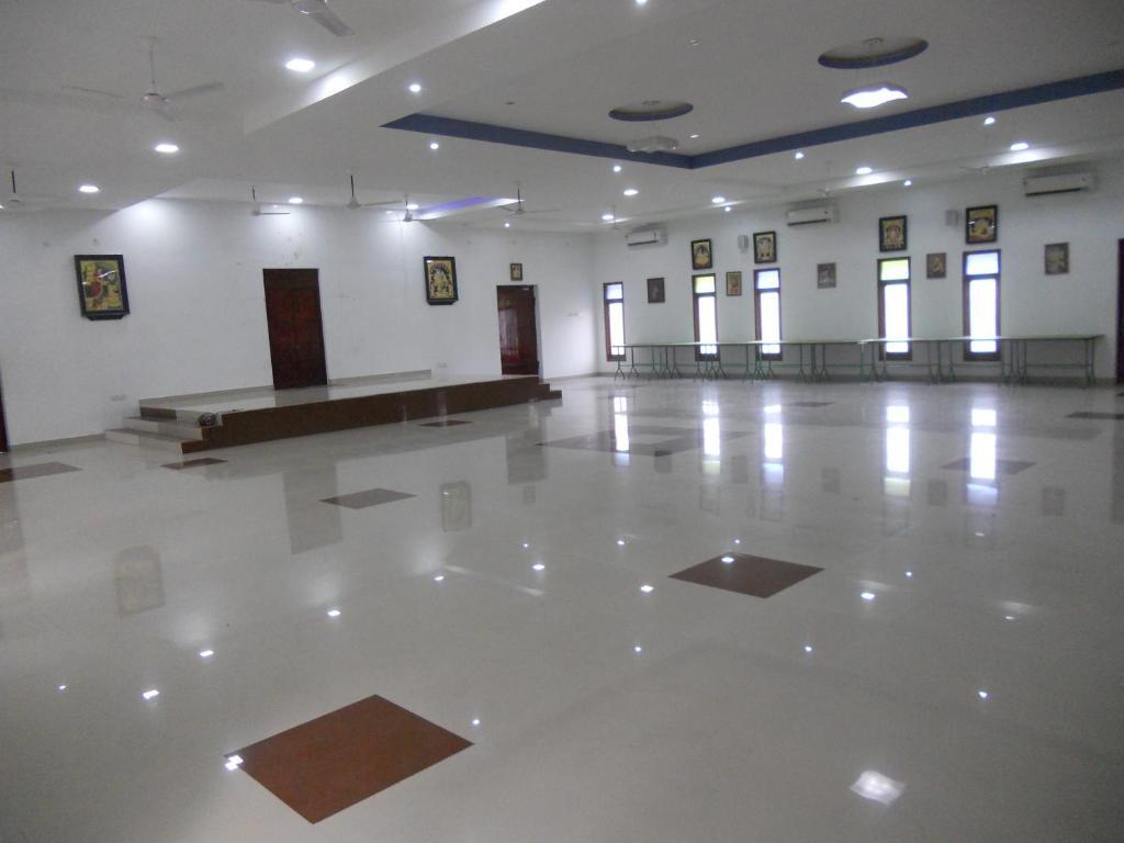 Hotel Sadhabishegam — фото 5