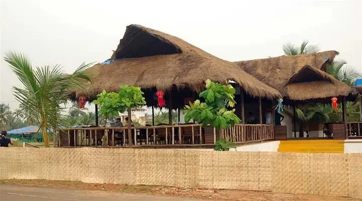 Morjim Breeze Resort — фото 1