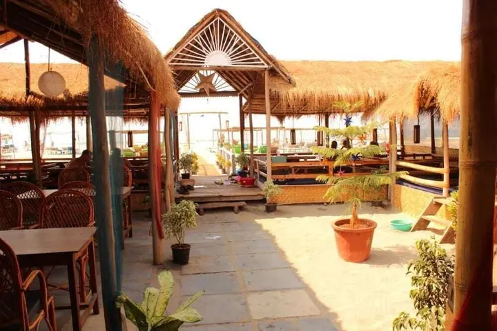 Морджим: Sea Bird Beach Cafe & Cottages
