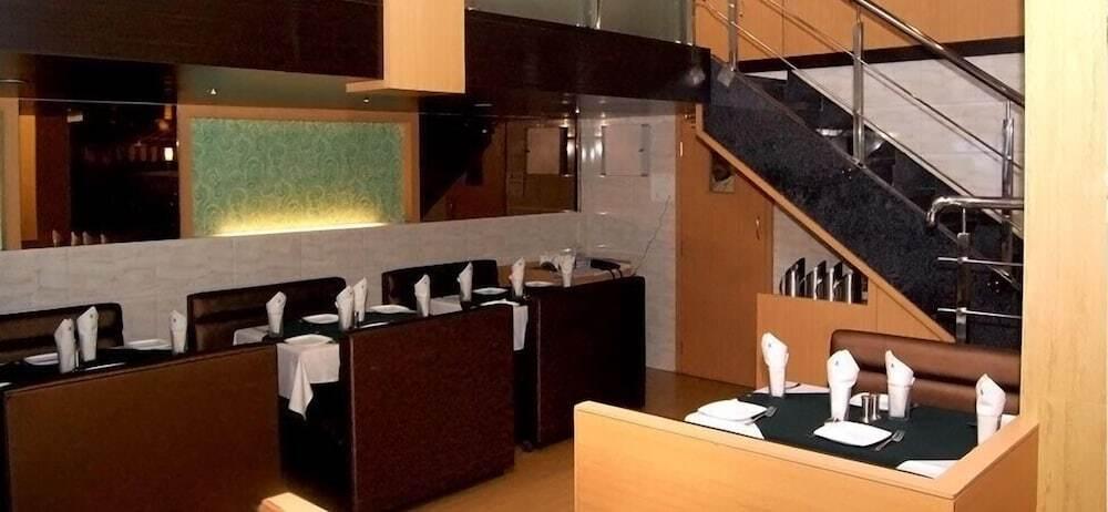 Нави-Мумбай: Hotel Aishwarya Residency