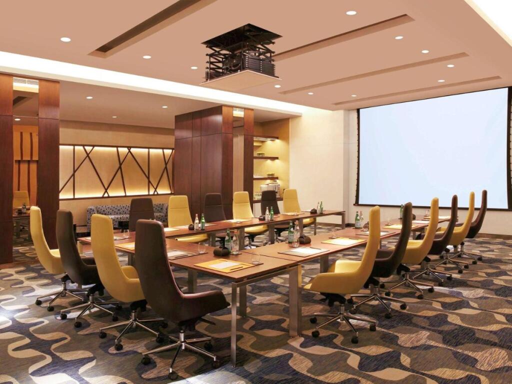 Нью-Дели: Novotel New Delhi Aerocity Hotel