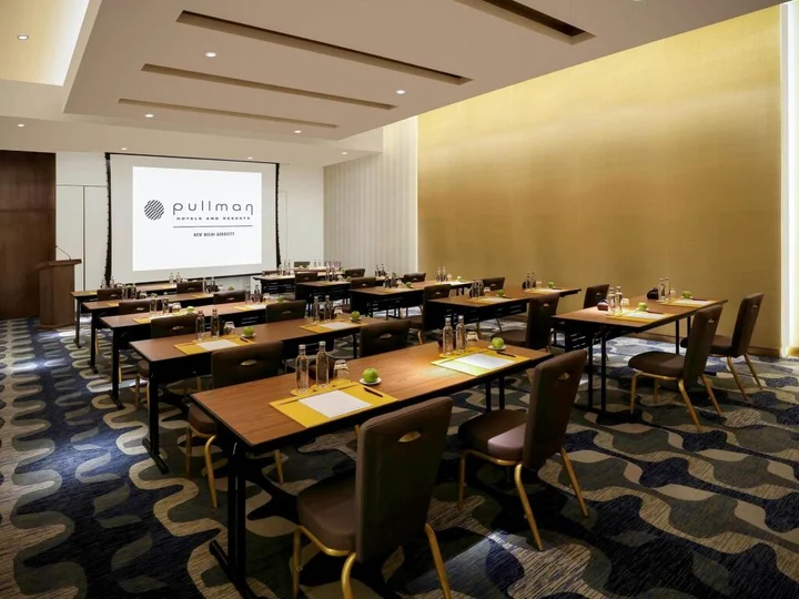 Нью-Дели: Pullman New Delhi Aerocity Hotel