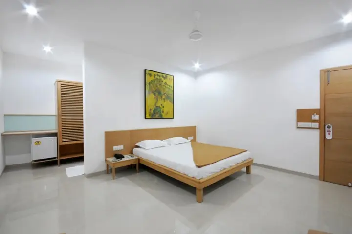 Ахмедабад: Hotel De Ecobiz