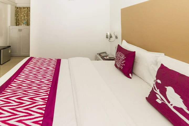Бангалор: OYO 347 Hotel Fiesta Grand