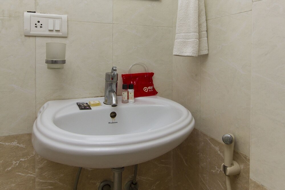 Бангалор: OYO 347 Hotel Fiesta Grand