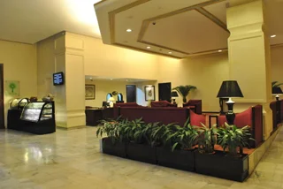 Гувахати: Dynasty Hotel