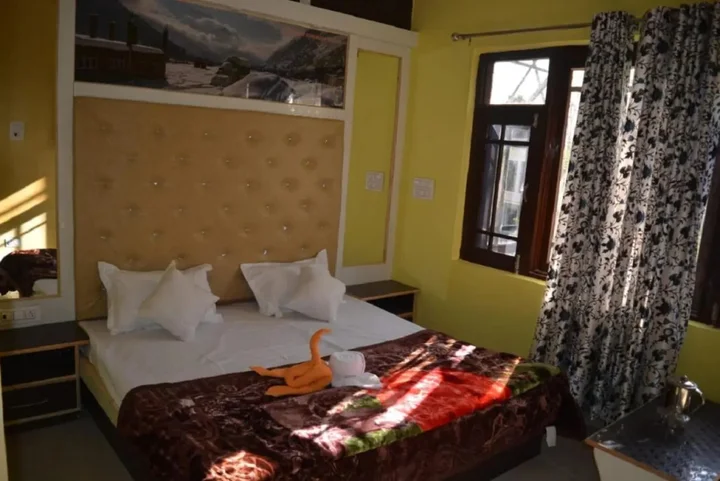 Шринагар: Hotel Hilal Palace