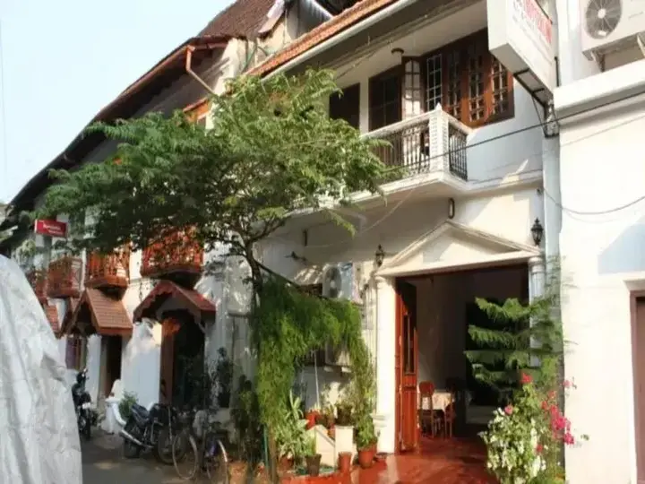 Коччи: Globe Trotters Inn