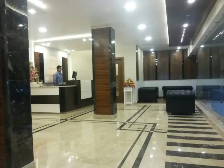 Катра: Hotel Mayur