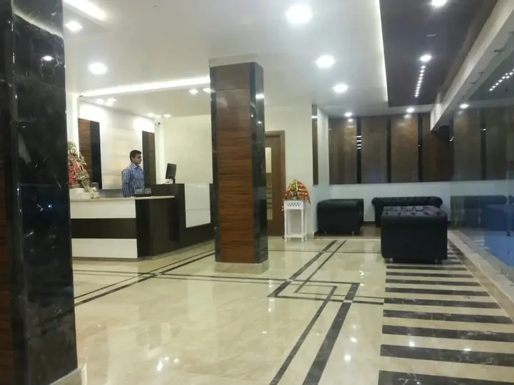 Катра: Hotel Mayur