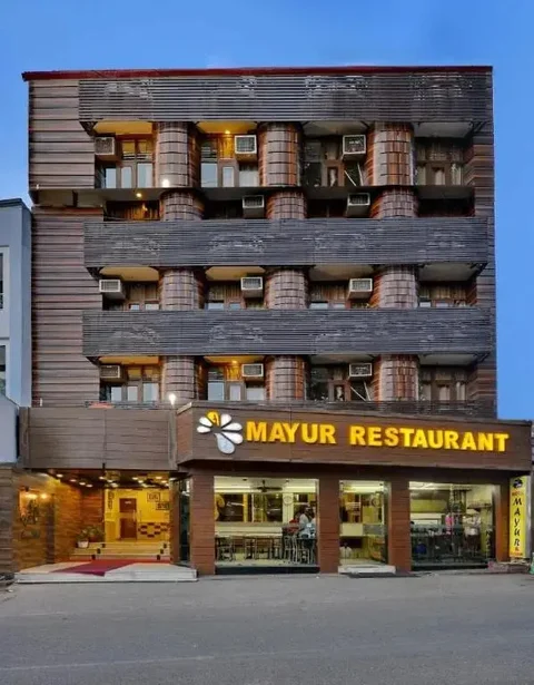 Катра: Hotel Mayur