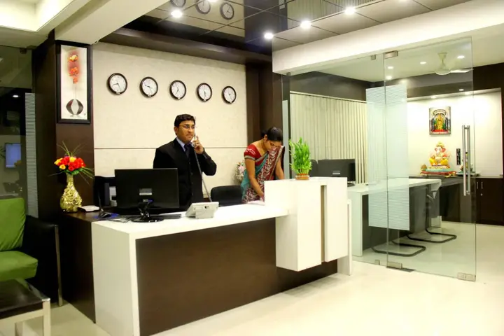 Нагпур: Hotel Flora Inn