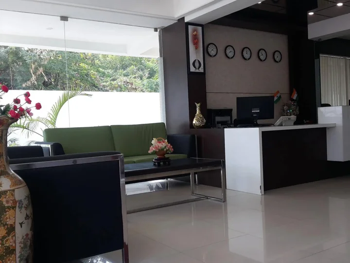 Нагпур: Hotel Flora Inn