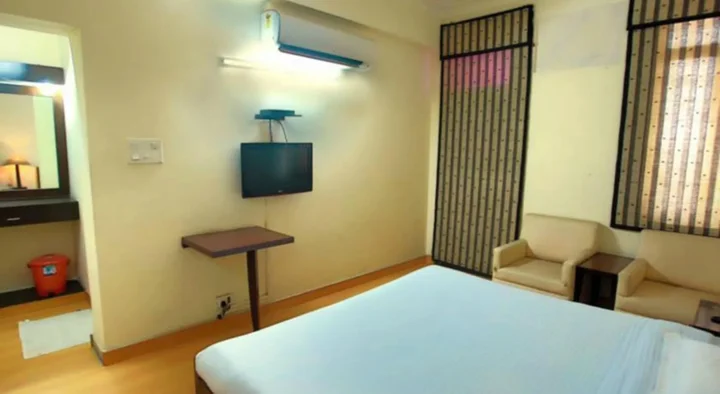 Нью-Дели: YMCA Tourist Hostel