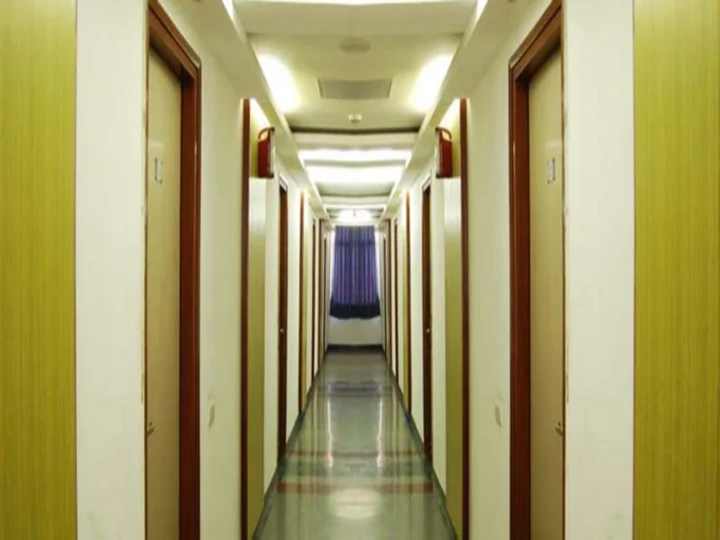 Нью-Дели: YMCA Tourist Hostel